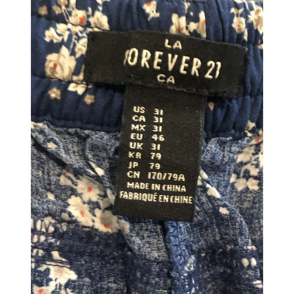 EUC‎ Forever 21 Blue Floral Size 31 Shorts with Pockets Drawstring Waist - Picture 5 of 16